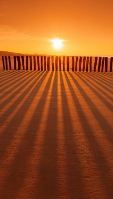 забор пустыня рассвет тени