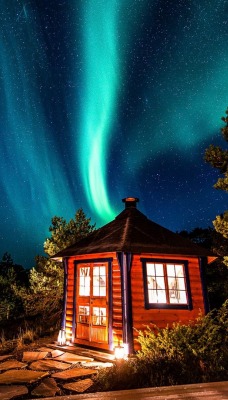 домик северное сияние ночь уют небо звезды