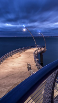 мост фонари море небо