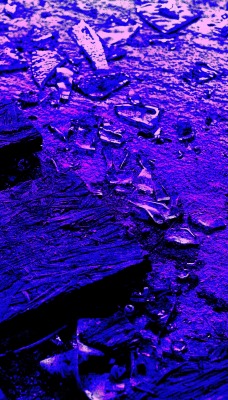 осколки стекло фиолетовый