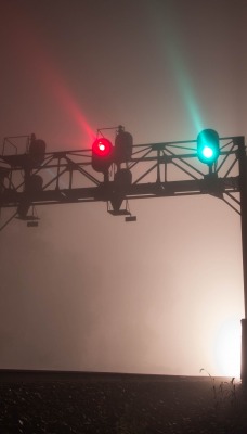светофор железная дорога туман ночь свет