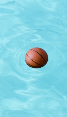 мяч баскетбольный вода в воде