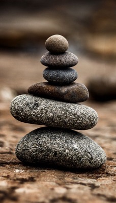 камни баланс