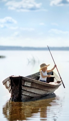 лодка мальчик озеро рыбалка
