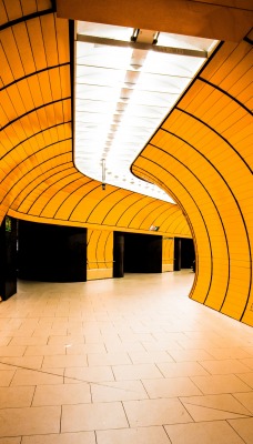 тоннель желтый метро станция