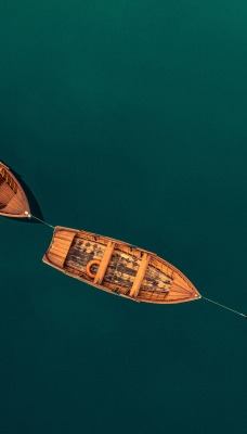 лодки вид сверху штиль