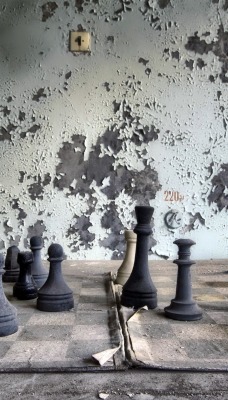 Шахматы стена старые