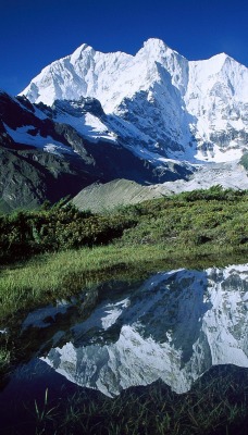 Chomolonzo Peak, Kangshung Glacier, Tibet