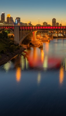 мост город ночь огни река отражение