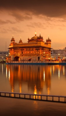 храм индия закат отражение в воде