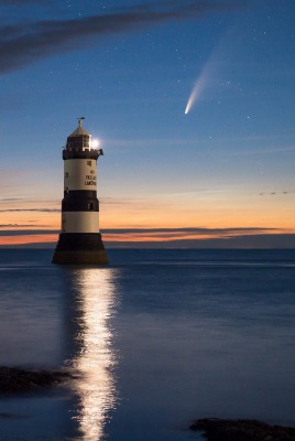 маяк берег комета горизонт вечер
