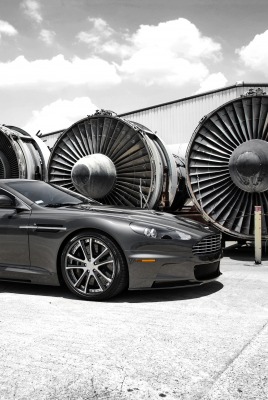 Aston Martin с реактивными двигателями
