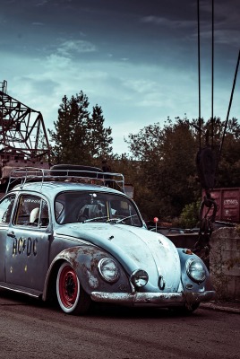 серый автомобиль Volkswagen Beetle