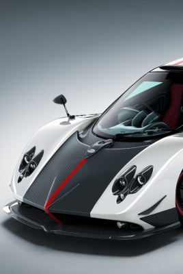 белый автомобиль спортивный pagani zonda ps