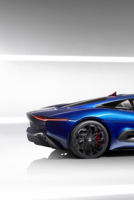 синий спортивный автомобиль jaguar c-x75