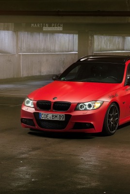 красный автомобиль bmw e91 red car