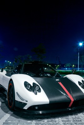 спортивный автомобиль белый черный Pagani Zonda Cinque sports car white black