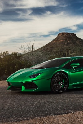 Lamborghini Aventador небо холм дорога