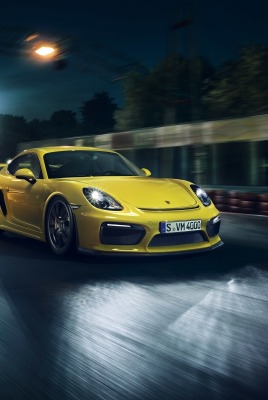 Porsche Cayman GT4 купе желтая