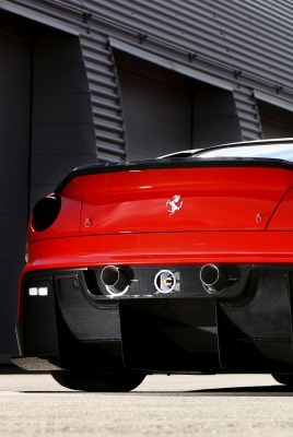 Ferrari 599 красная асфальт