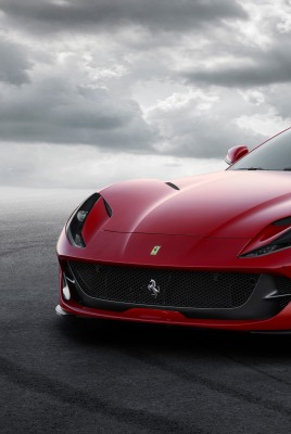 Ferrari 812 Superfast дорога