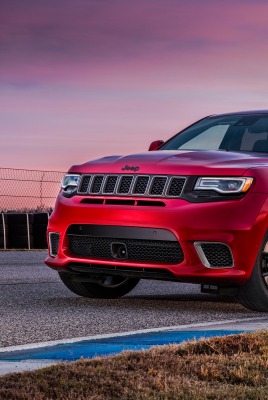 Jeep Grand Cherokee Trackhawk суперкроссовер небо дорога