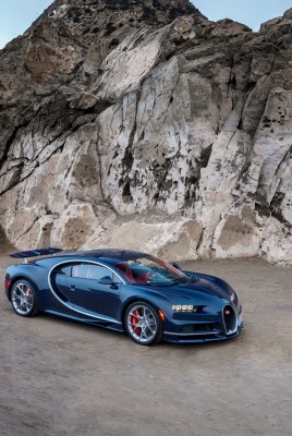 Bugatti Chiron скалы море небо