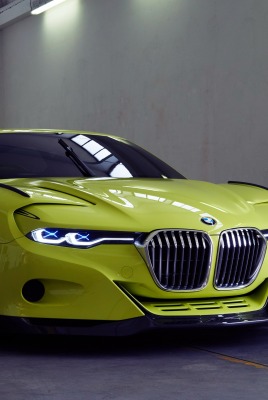 спортркар BMW гараж