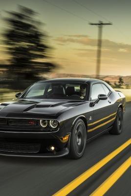 dodge challenger скорость дорога