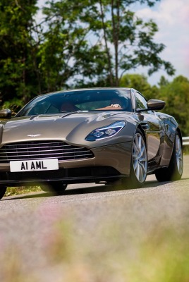 aston martin дорога поворот