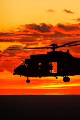 вертолет небо закат