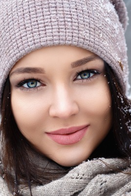 девушка глаза снег шапка шарф