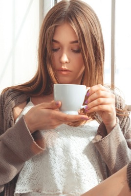 девушка завтрак чашка кофе