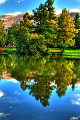 озеро отражение холмы зелень лето