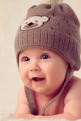 малыш ребенок улыбка счастье шапочка