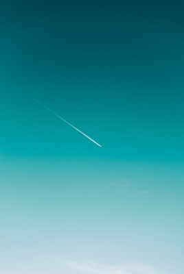 небо след самолет