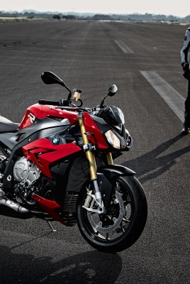 BMW S 1000 R мотоцикл дорога