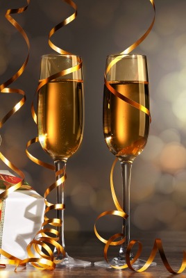бокалы шампанского на праздник