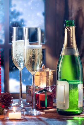 бокалы шампанское стол свечи новый год