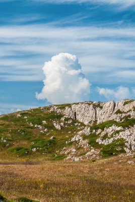 облака камни степь