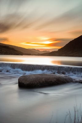 закат водопад горы