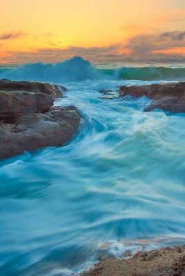 камни воды прибой небо