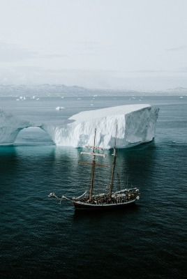 айсберг лед море корабль глыба