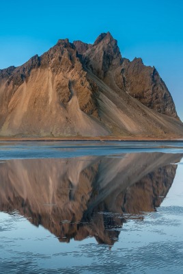 горы берег песок вода