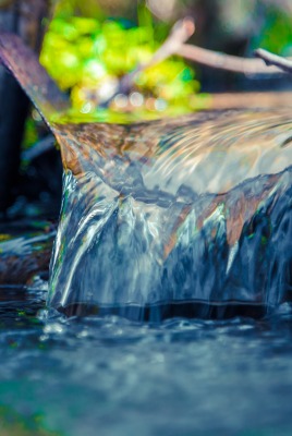 ручей водоем вода