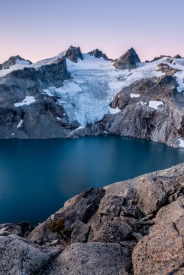 горы озеро скалы вершины