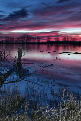 водоем сумерки закат