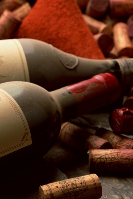 Старое вино с винными пробками