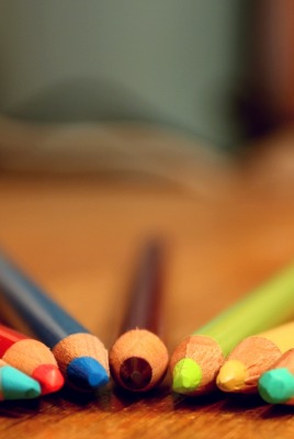 карандаши цветные деревянный