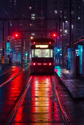 улица трамвай огни мокрый асфальт